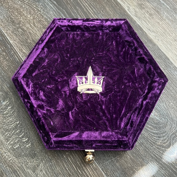 Jeffree Star Other - Jeffree Star BLOOD LUST palette
